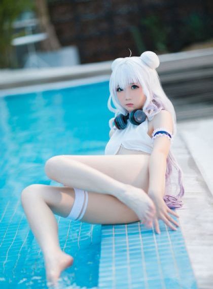 《漂亮的女邻居》电影完整版_BD英语超清在线观看